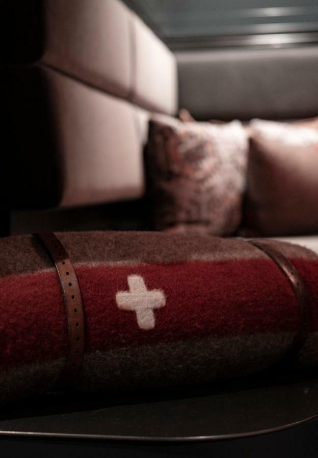 Huus Gstaad Hotel Saanen Luaran gambar